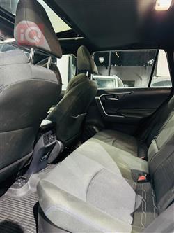 تۆیۆتا ڕاڤ 4